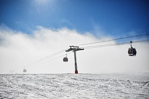 A felvonó, a ski resort — Stock Fotó