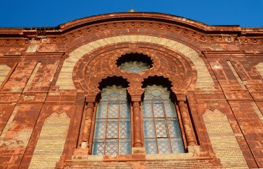 Eski sinagog Uzhgorod, Zakarpattia, Ukrayna güzel windows