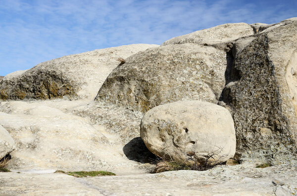 Скальные образования пещерного городка Уплистихе на востоке Грузии, Кавказе, Центральной Азии
