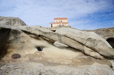 Uplistsikhe mağara 9-10 yüzyıla üç-NEF Bazilikası ile Georgia, Caucasus, Orta Asya karmaşık