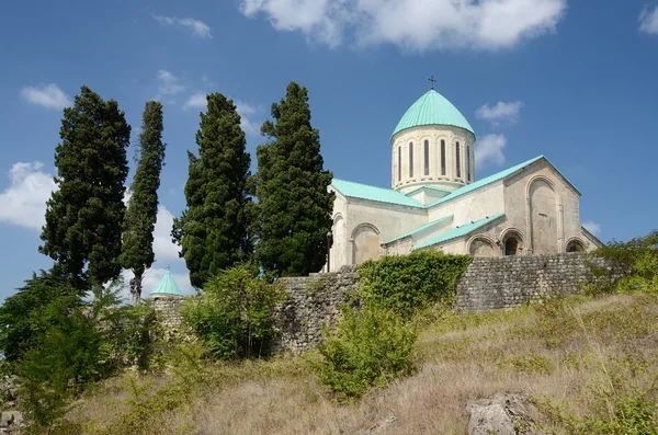 Kutaisi ou Catedral de Bagrati é a igreja do século XI em Imereti (patrimônio da UNESCO). ) — Fotografia de Stock