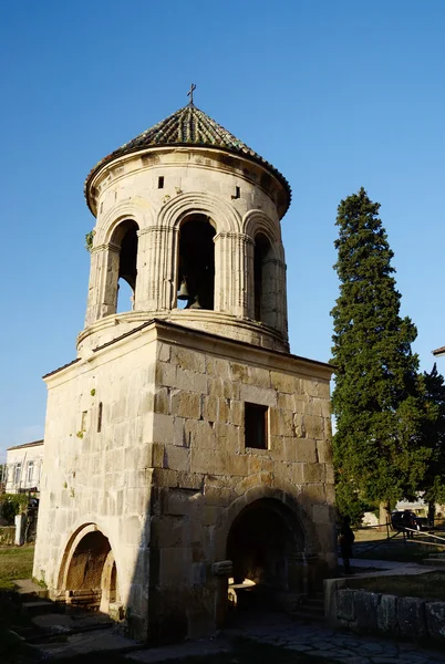 Bell torre de Gelati complexo monástico perto de Kutaisi, Imereti, oeste da Geórgia, Património da UNESCO — Fotografia de Stock