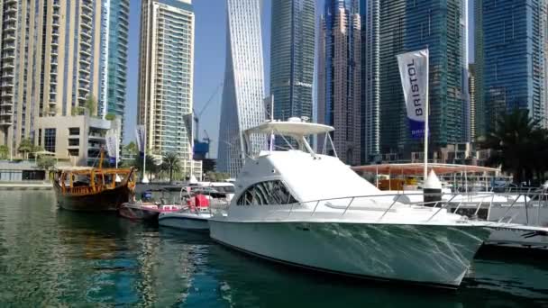 Dubai Emirados Árabes Unidos 2021 Horizonte Marina Dubai Com Canal — Vídeo de Stock