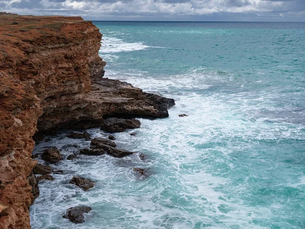 Beautiful View Ocean Waves Fantastic Rocky Shore Sea Patterns Background — Stock Photo, Image