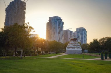 Dubai, Birleşik Arap Emirlikleri, 16 Şubat 2021: Pagoda - Zabeel Park 'taki Osaka Japonya kardeş şehirleri