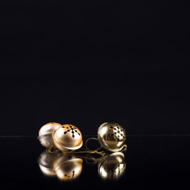 siyah arka plan üzerine jingle Bells