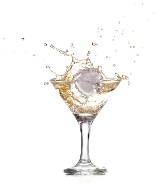 Alcohol cocktail with splash of ice isolated on white — Stock Photo, Image