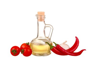 Makarna için malzemeler. Spagetti, cherie, biber, yağ, sarımsak isol