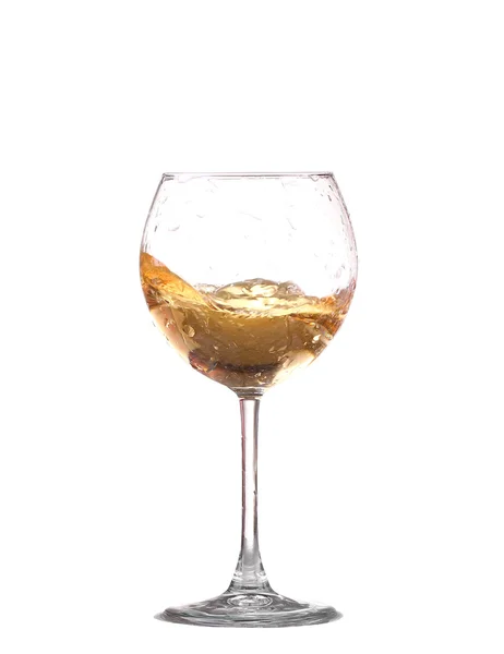 Respingo de vinho branco antes de fundo branco — Fotografia de Stock