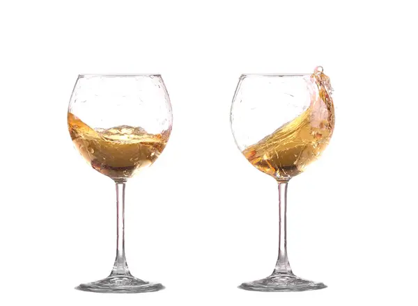 Bílé víno úvodní před bílým pozadím — Stock fotografie