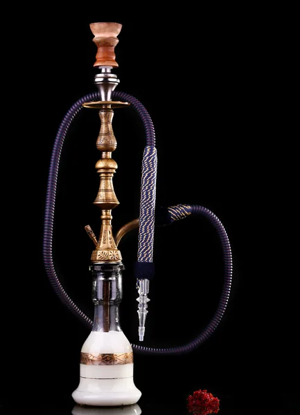 黑色背景上的Hookah — 图库照片