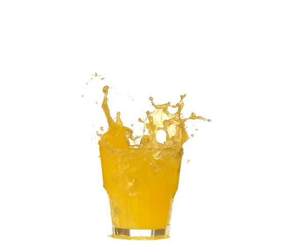 Apelsinjuice på vit bakgrund — Stockfoto