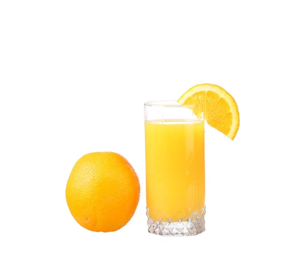 Suco de laranja no fundo branco — Fotografia de Stock