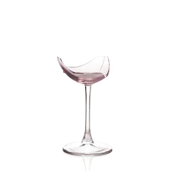 Törött wineglasses elszigetelt fehér — Stock Fotó