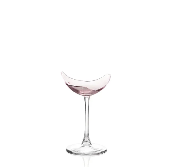 Törött wineglasses elszigetelt fehér — Stock Fotó