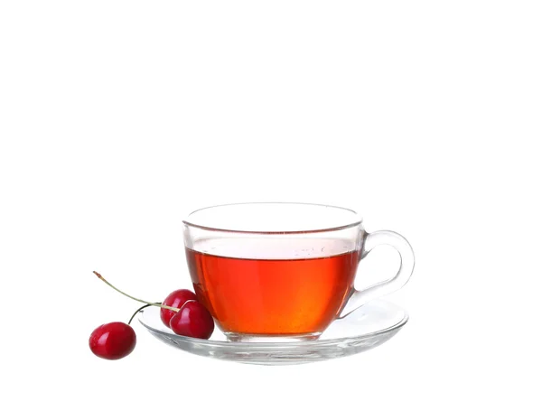 Té con cereza sobre blanco — Foto de Stock