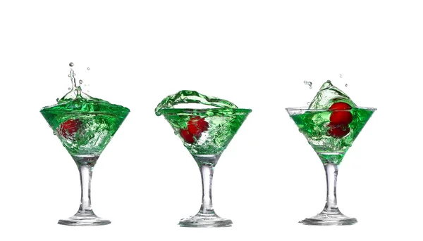 Collage cocktail vert avec isolé sur fond blanc — Photo