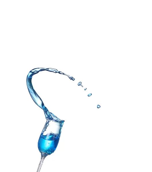 Cóctel alcohólico azul sobre salpicadura de aislado blanco — Foto de Stock