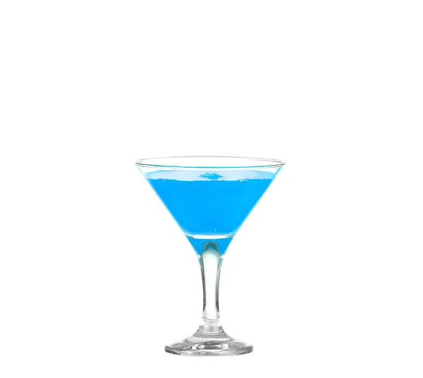 Cocktail alcoolique bleu sur éclaboussure d'isolat blanc — Photo