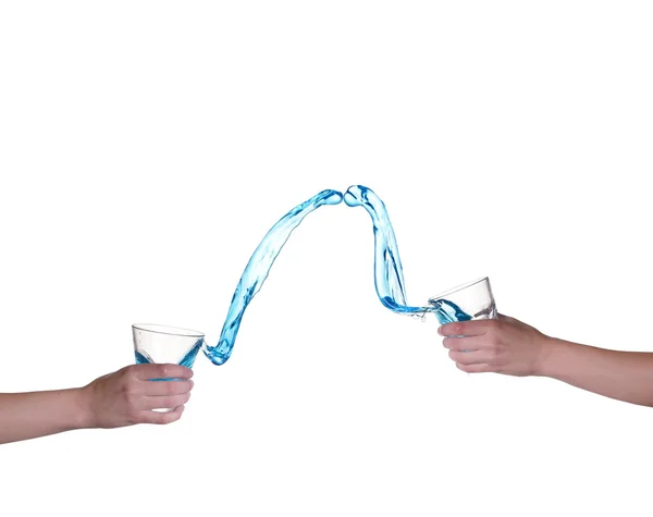 Salpicos de água azul em vidro realizada à mão, fundo branco — Fotografia de Stock