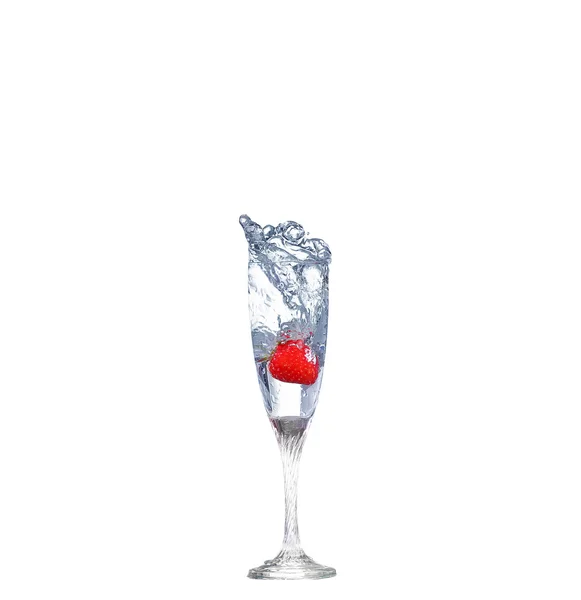 白のカクテル グラスにいちごスプラッシュ — ストック写真