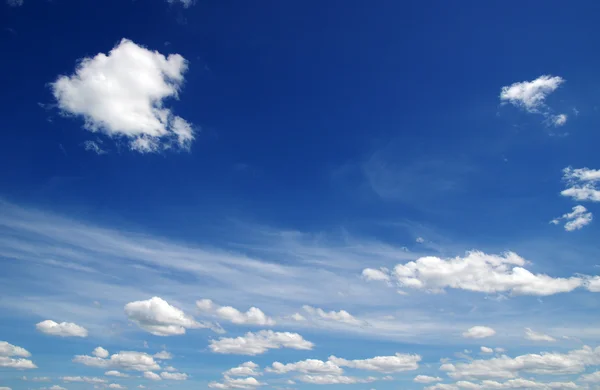 Achtergrond van blauwe lucht — Stockfoto