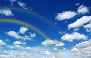  Gökyüzünde gökkuşağı