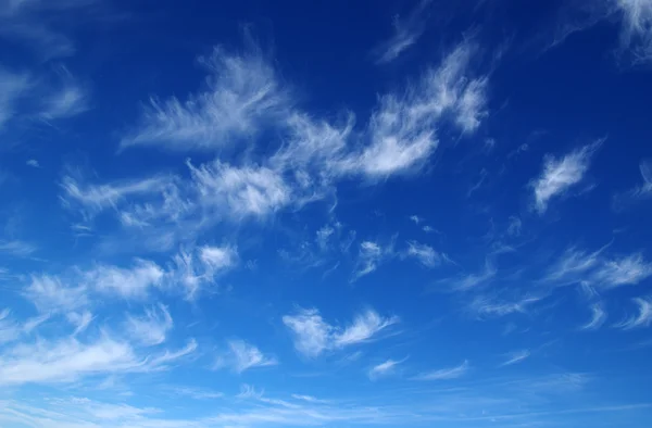 Achtergrond van blauwe lucht — Stockfoto