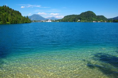  Kan gölü ve dağlar. Slovenya, Avrupa.