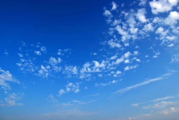 Nubes blancas —  Fotos de Stock