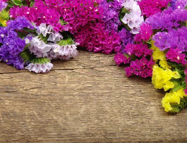 Flor na madeira — Fotografia de Stock