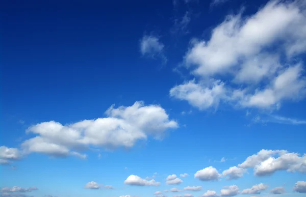 Nuages blancs — Photo