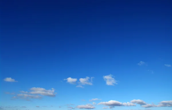 Bakgrund av blå himmel — Stockfoto