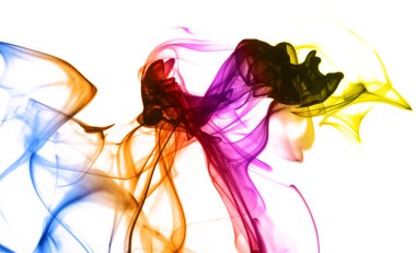 Beyaz arka plan üzerinde izole renkli duman