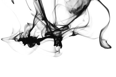 Renkli duman üzerinde beyaz izole