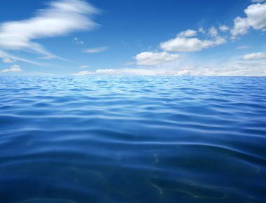 mavi deniz ve gökyüzü