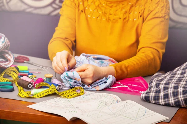 Designer with arms folded in a bright creative office — Stock Photo, Image