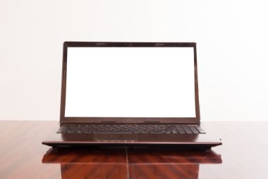 İzole ekran ile açık dizüstü