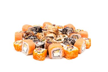 Beyaz arka planda suşi.