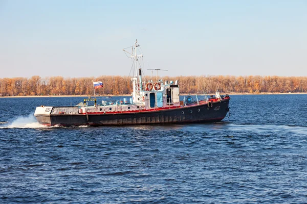 Vessel jenis proyek "Yaroslavets" RVN-376 di sungai Volga — Stok Foto