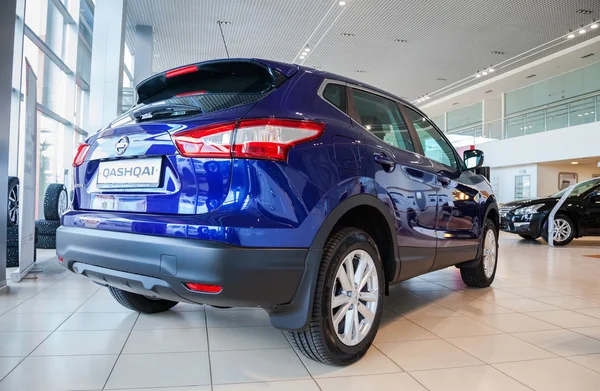 Presentation Nissan Qashqai at the office of official dealer Nissan — Stock Photo, Image