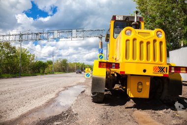 Ağır inşaat makinaları Park yakınındaki yapım aşamasında 