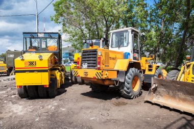 Ağır inşaat makinaları Park yakınındaki yapım aşamasında 