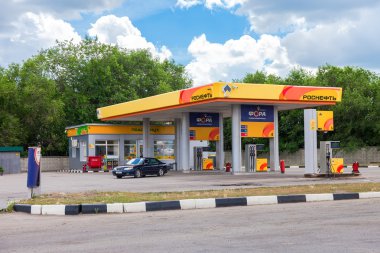 Rosneft benzin istasyonu. Rosneft en büyük Rus petrol c biridir