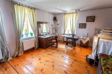 Shiryaevo, Samara, Rusya - 11 Mayıs 2019: Tüccar Vdovin Müzesi 'nin salonlarından birinin içi