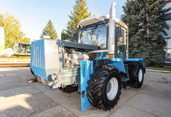 Samara Rusia Septiembre 2017 Nuevo Tractor Ruedas Agrícola Moderno Khtz — Foto de Stock