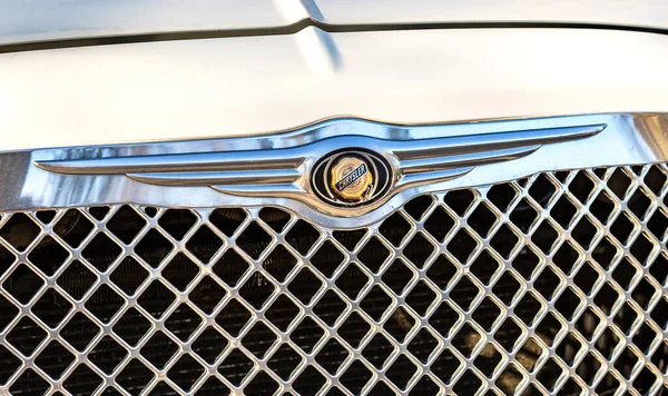 Samara Rusland Oktober 2020 Close Visning Emblem Chrysler Køretøj Logo - Stock-foto