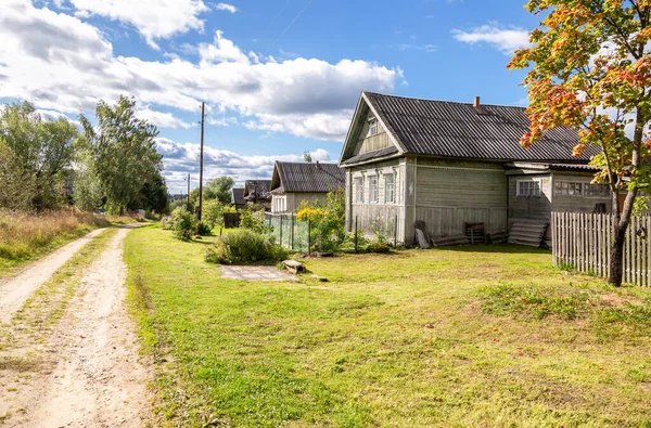 Traditional Old Rural Wooden Houses Russian Village Summer Sunny Day — Stock Photo, Image