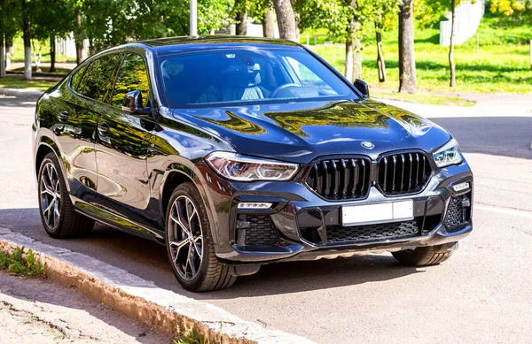 Borovichi Rússia Setembro 2020 Carro Motor Bmw Rua Cidade — Fotografia de Stock