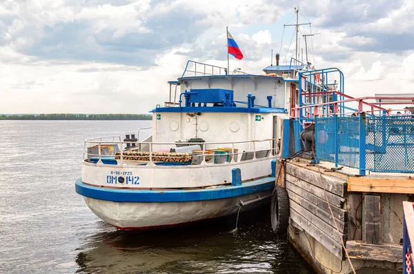 Samara Russia May 2019 Pleasure Motor Ship Moors Pier Banks — Stock Photo, Image